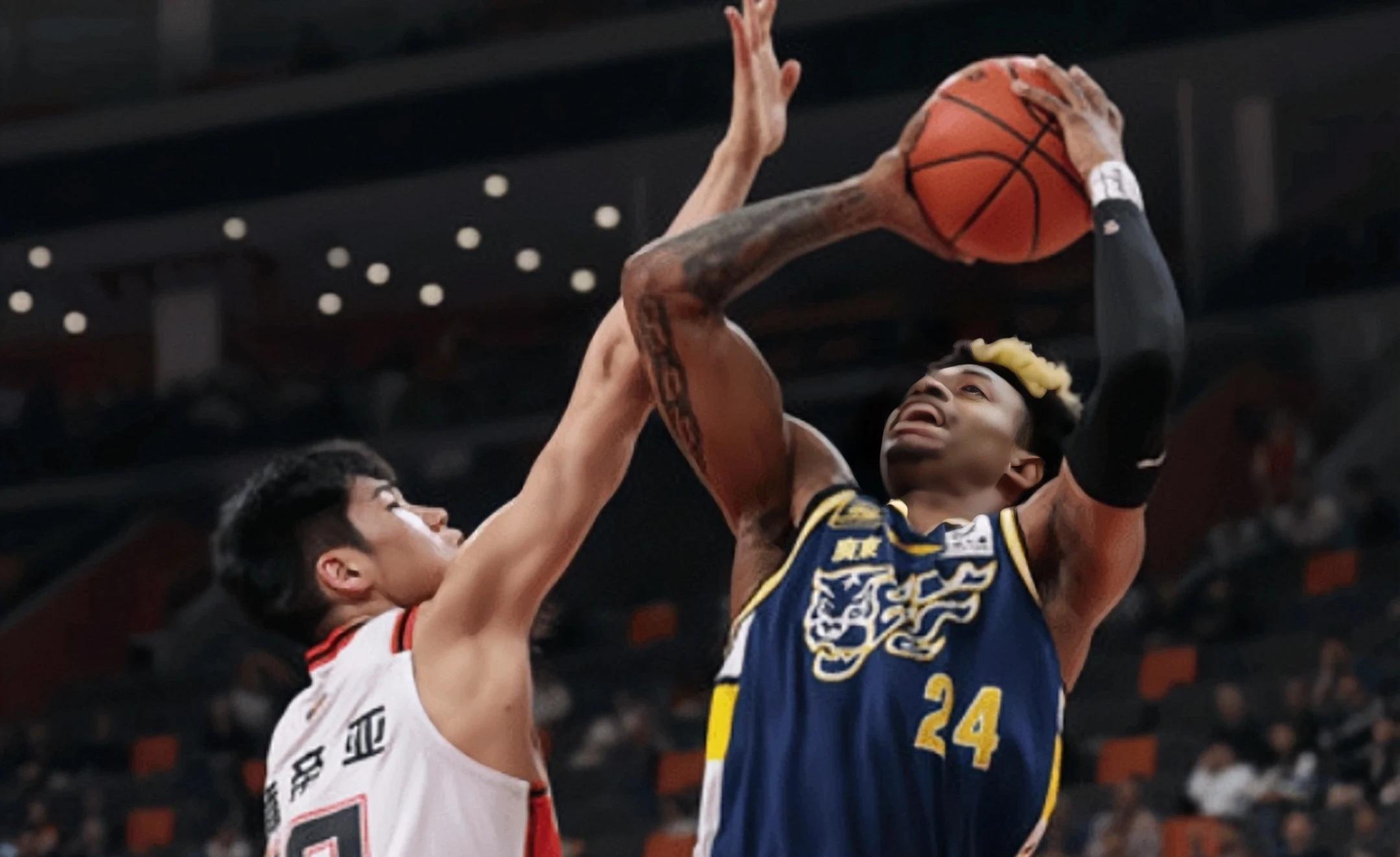 江苏男篮主场逆转，展现出色实力