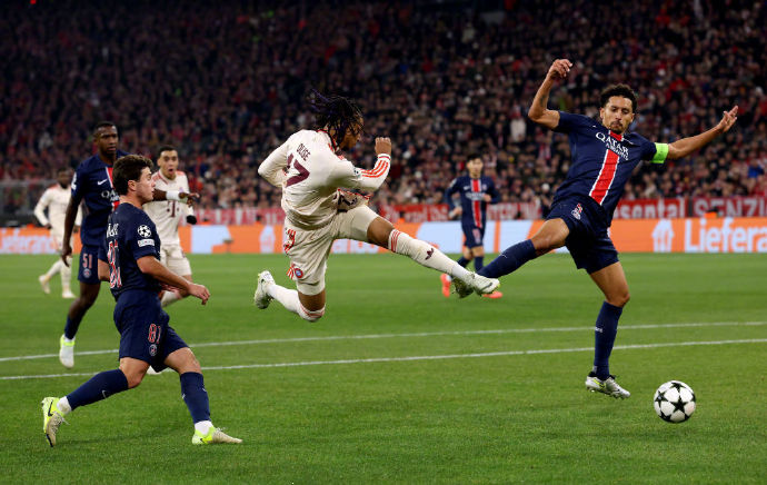 拜仁慕尼黑中场连入两球，助球队取得胜利