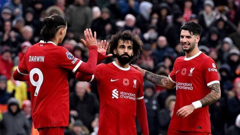 利物浦主场大胜南安普顿，领跑榜首稳如泰山