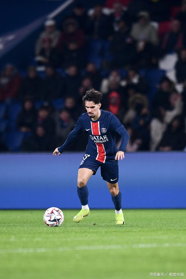 巴黎圣日耳曼新星崭露头角,成为球队得分保障 巴黎圣日耳曼新星崭露头角,成为球队得分保障