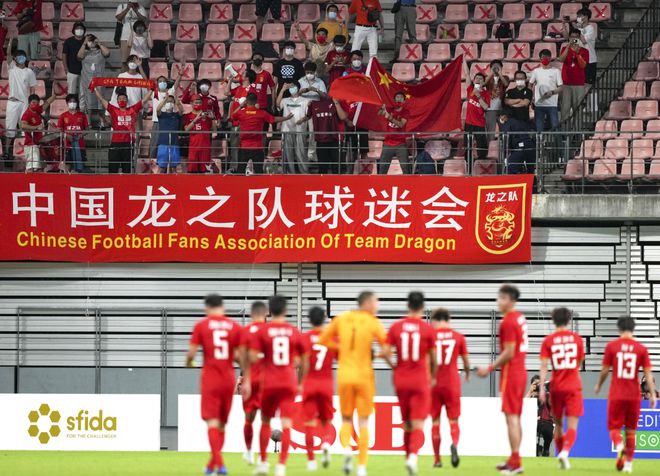 卡昂队宣布与主教练续约,稳定球队战术风格 卡昂队宣布与主教练续约,稳定球队战术风格