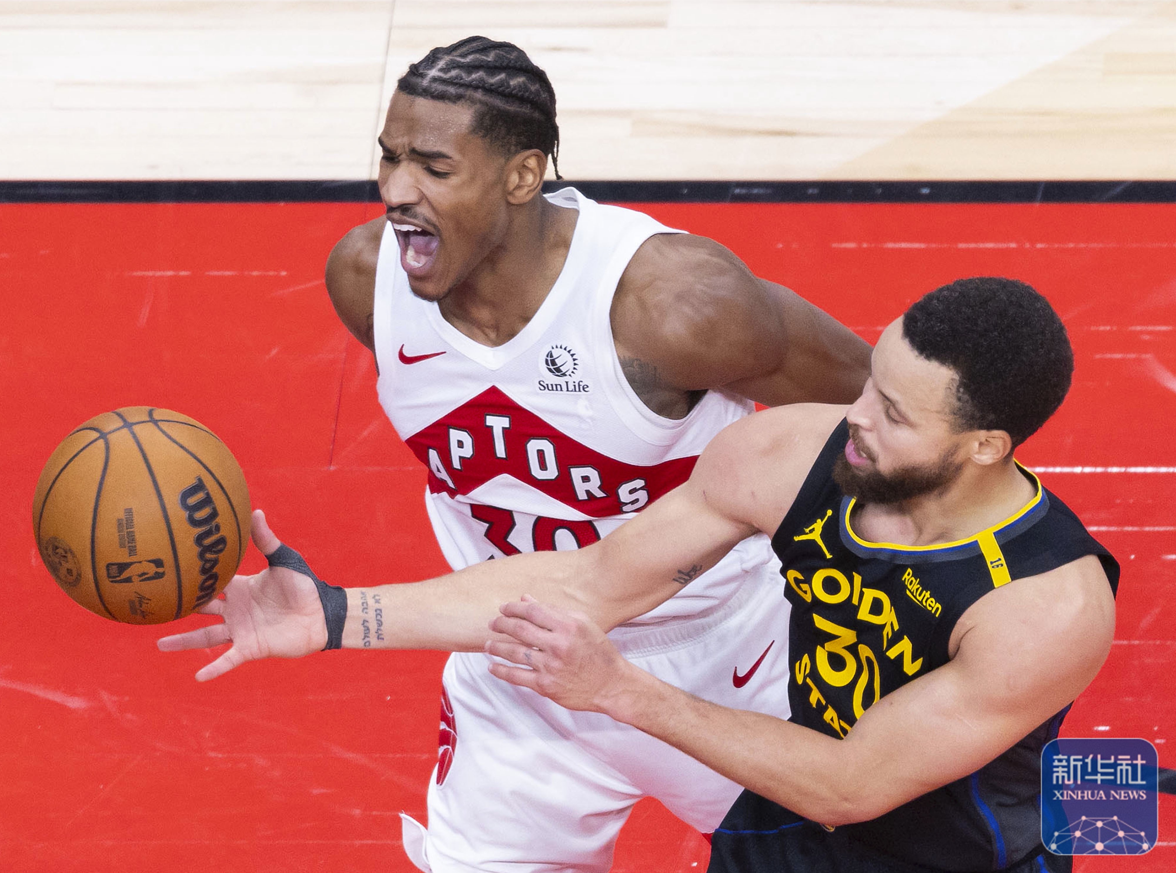 猛龙队客场大胜开拓者,实现两连胜 猛龙队客场大胜开拓者,实现两连胜