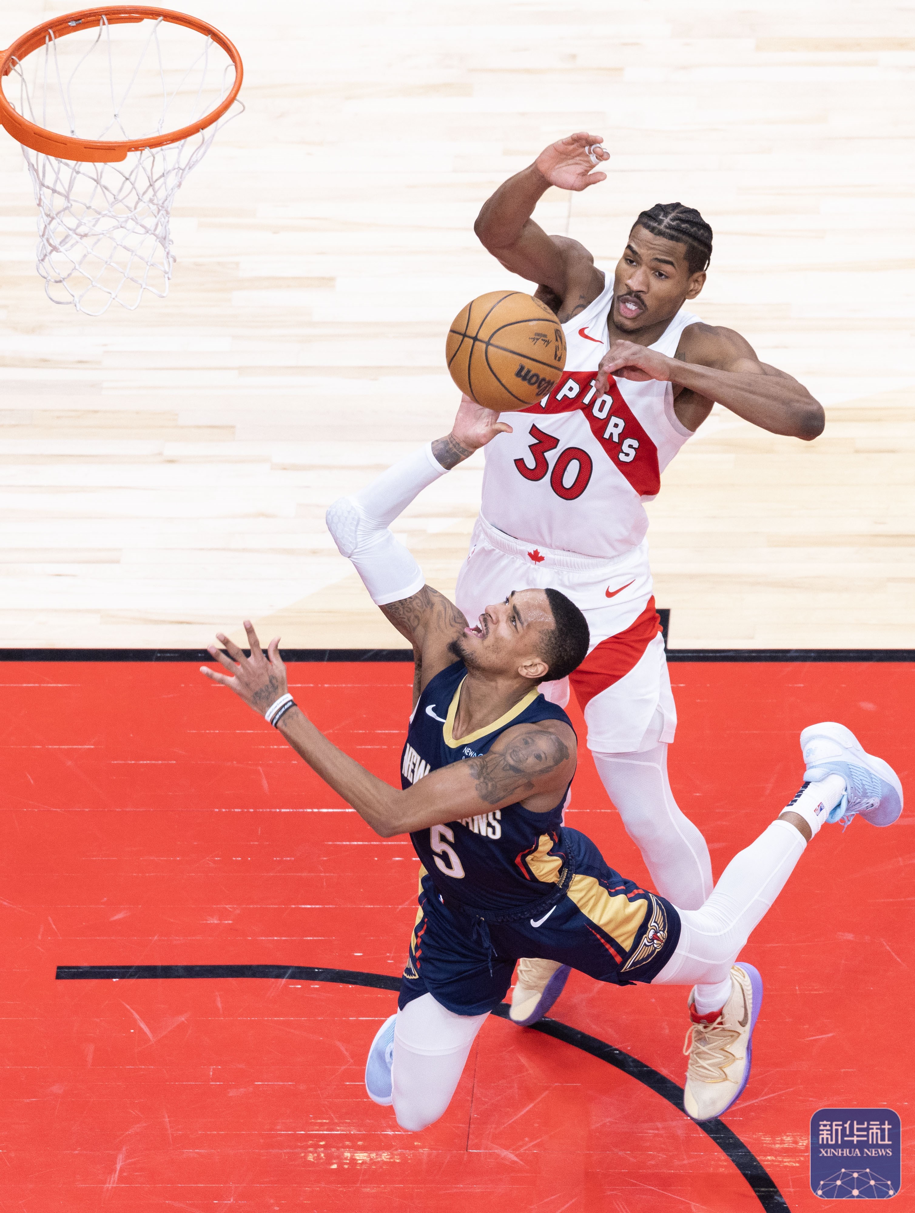 猛龙队客场大胜开拓者,实现两连胜 猛龙队客场大胜开拓者,实现两连胜