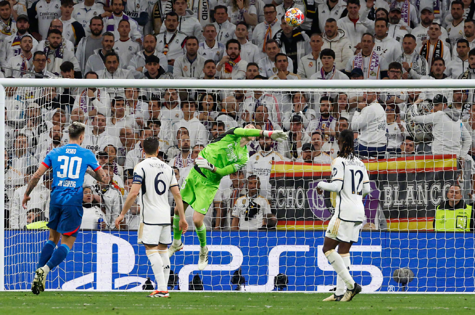 马德里竞技惊险晋级，欧冠赛场再现硬仗