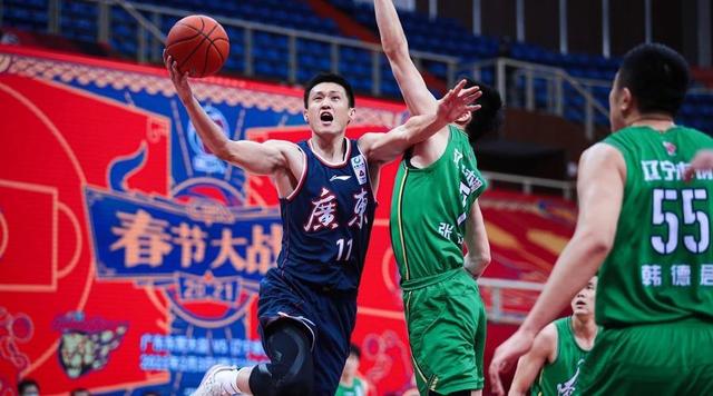 广州球队奋力拼搏,取得胜利 广州球队奋力拼搏,取得胜利