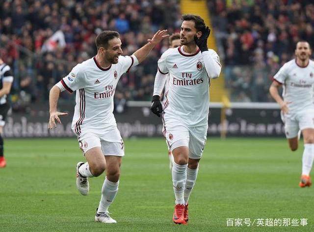 尤文图斯大胜，夺取意甲积分榜首位置