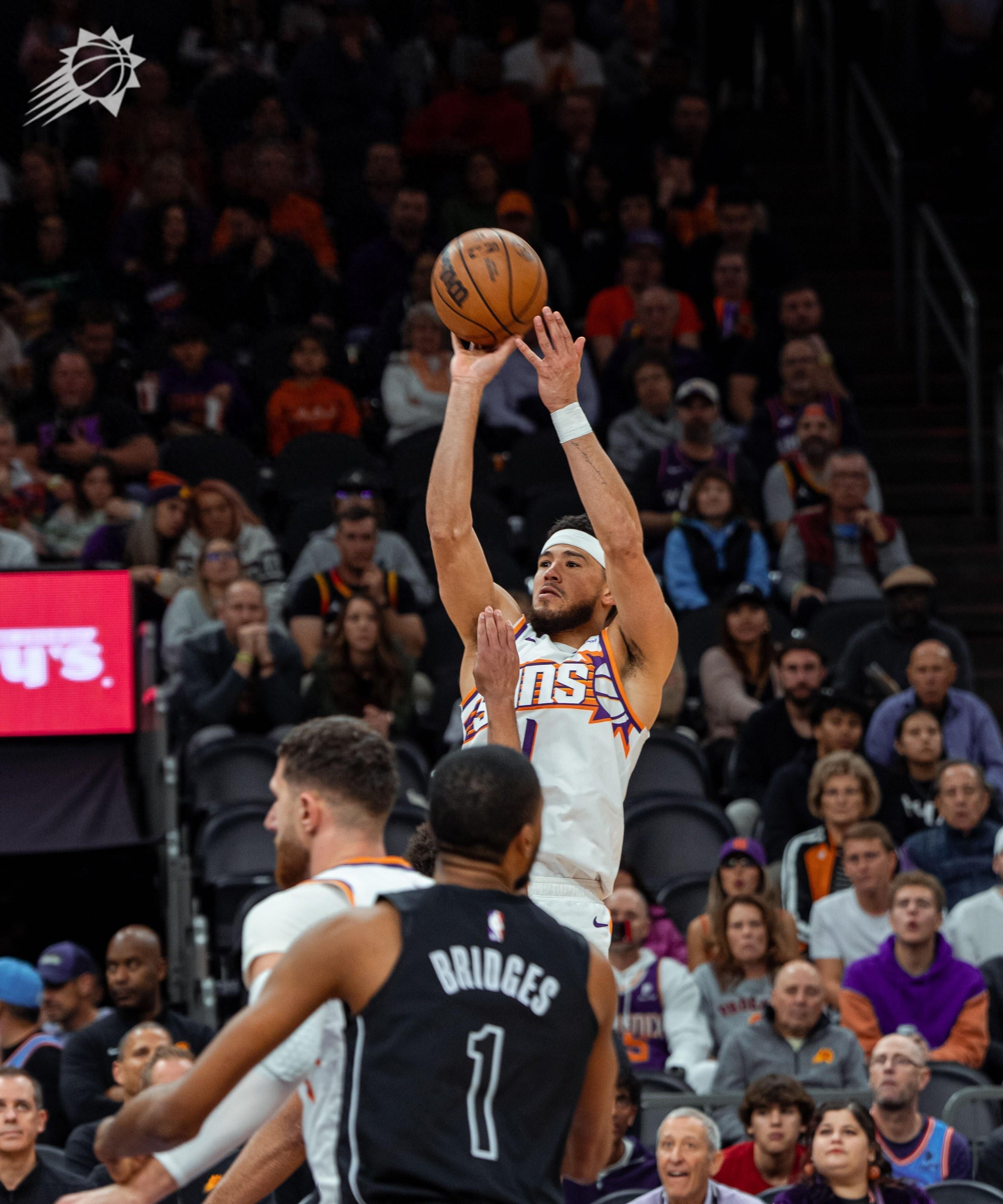 篮网双核发挥出色,带领球队取得胜利 篮网双核发挥出色,带领球队取得胜利