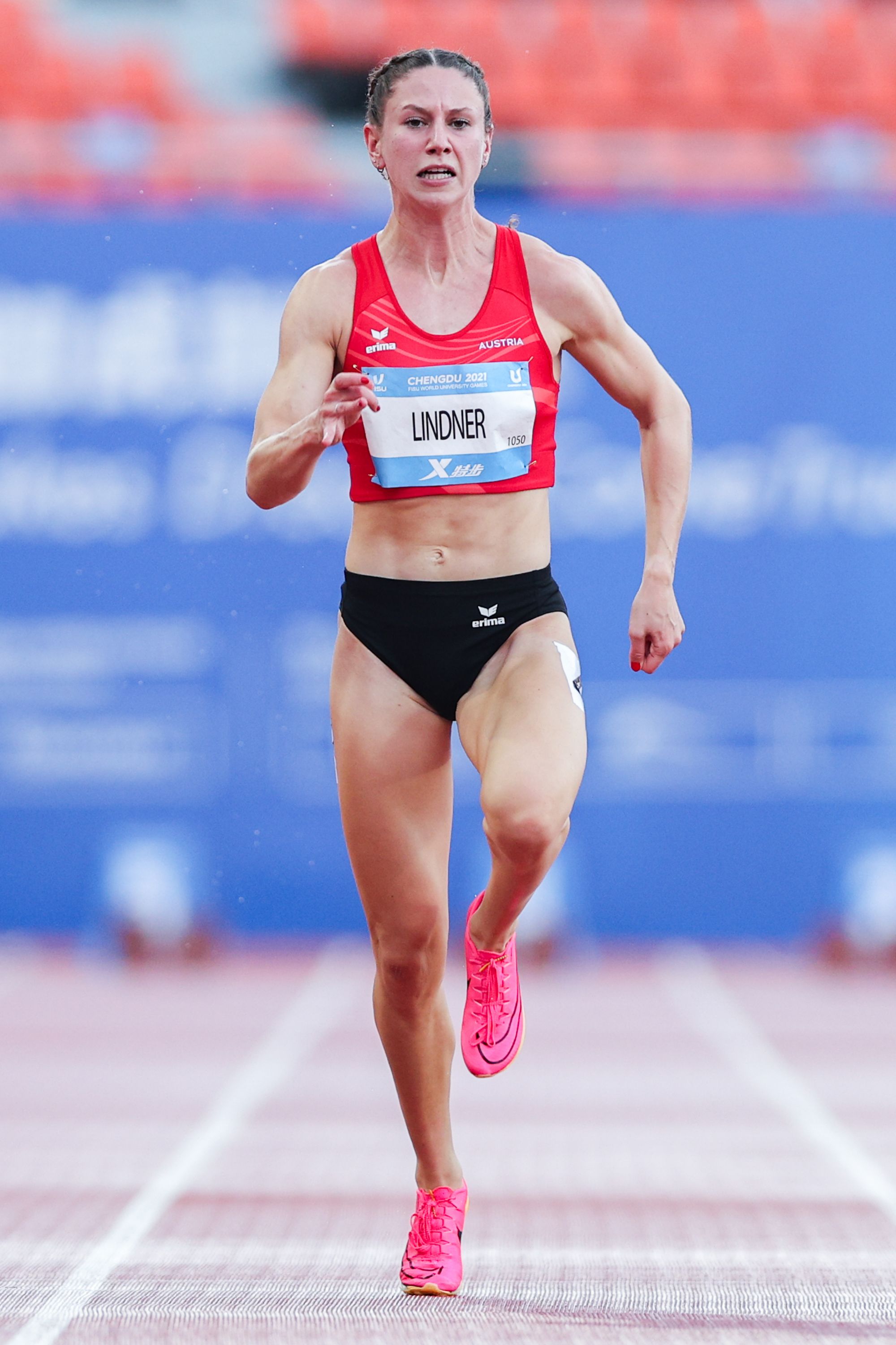 球员分享在最近比赛中的精彩瞬间