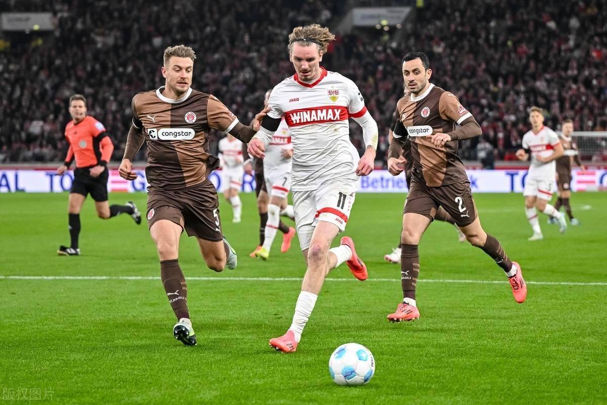 斯图加特全力以赴,赢得重要胜利 斯图加特全力以赴,赢得重要胜利