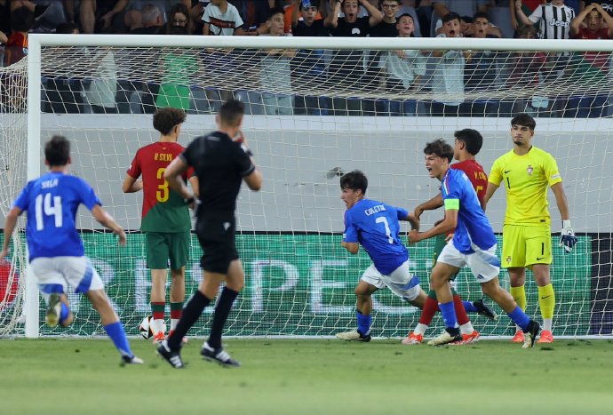 意大利国家队客场获得重要胜利 意大利国家队客场获得重要胜利