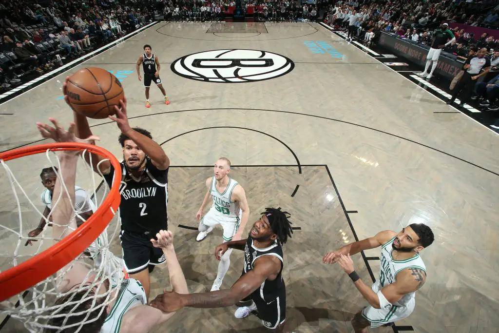 血拼之战：篮网再度对决凯尔特人，胜者才能成为真正英雄！