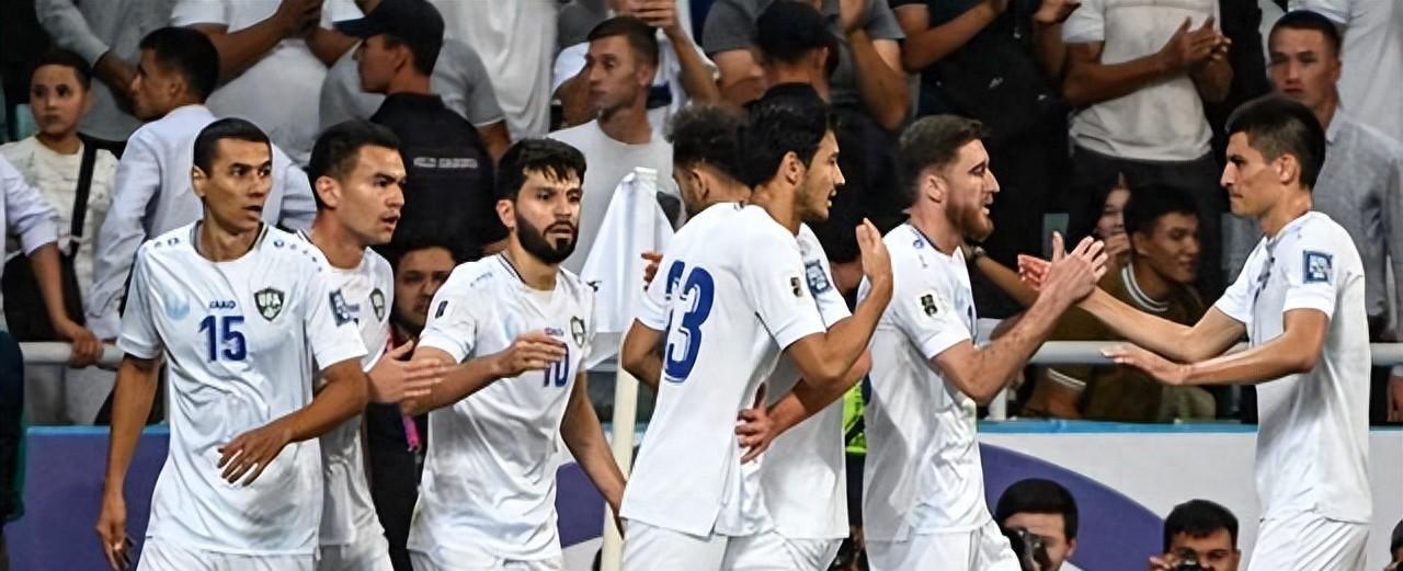 亚洲足球赛场上掀起激烈角逐，某队争夺胜利！