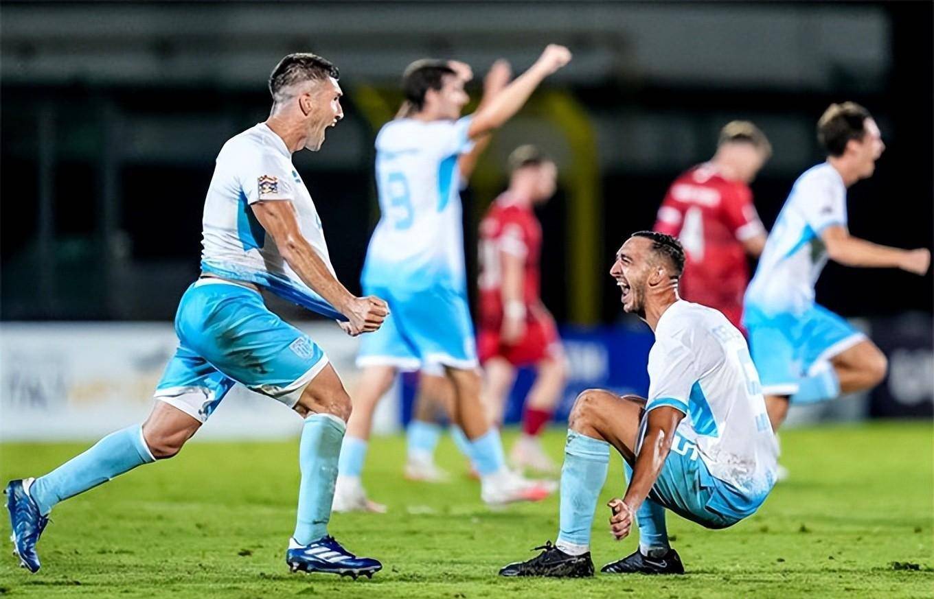 阿贾克斯小将崭露头角,引起多家欧洲球队关注 阿贾克斯小将崭露头角,引起多家欧洲球队关注