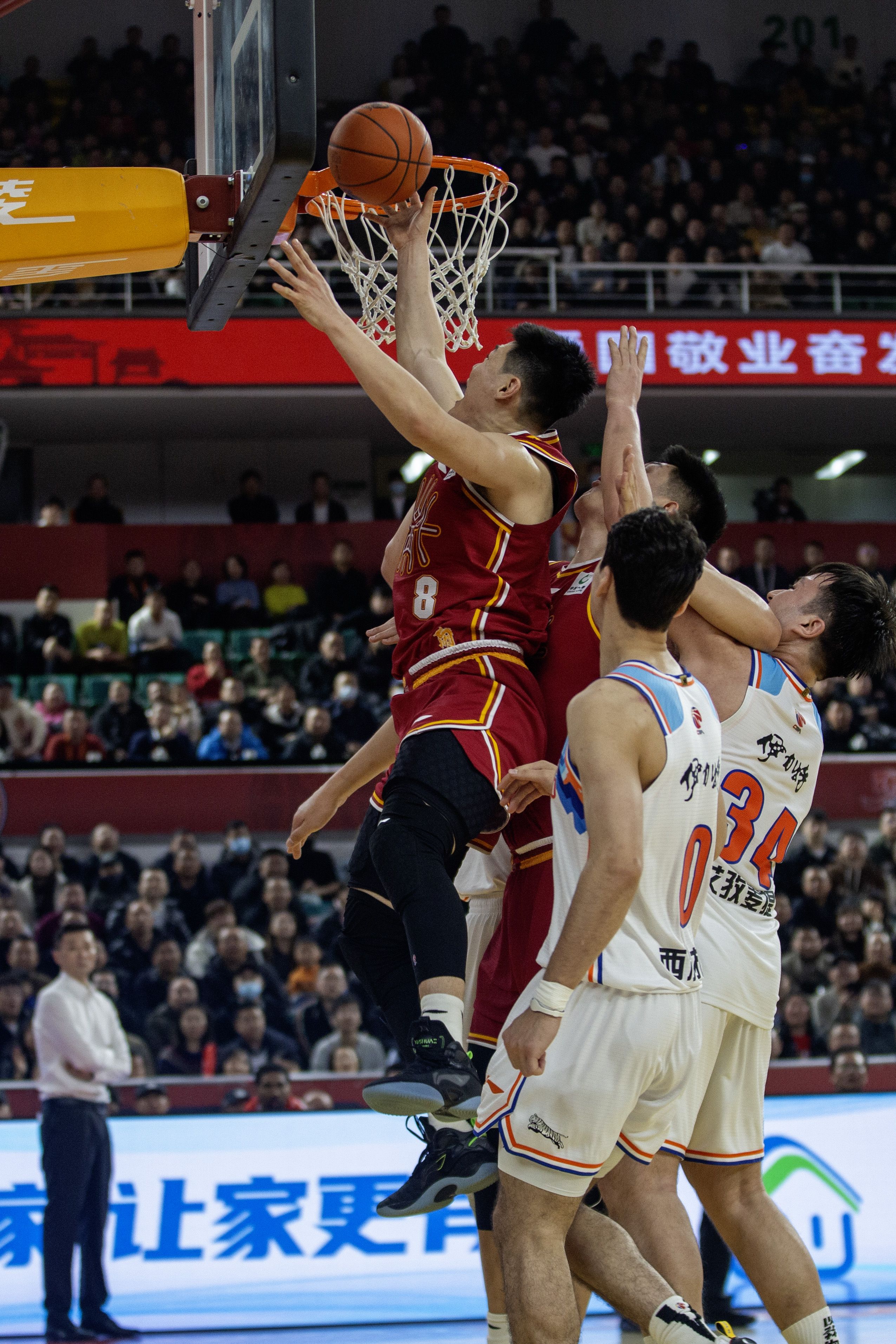 山西队遭遇困境，队员积极备战下一场比赛