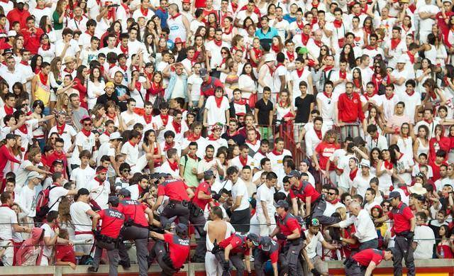 奥朗多传球神奇,助队轻松打败对手! 奥朗多传球神奇,助队轻松打败对手!