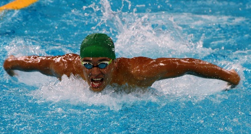 南非游泳选手刷新个人最好成绩