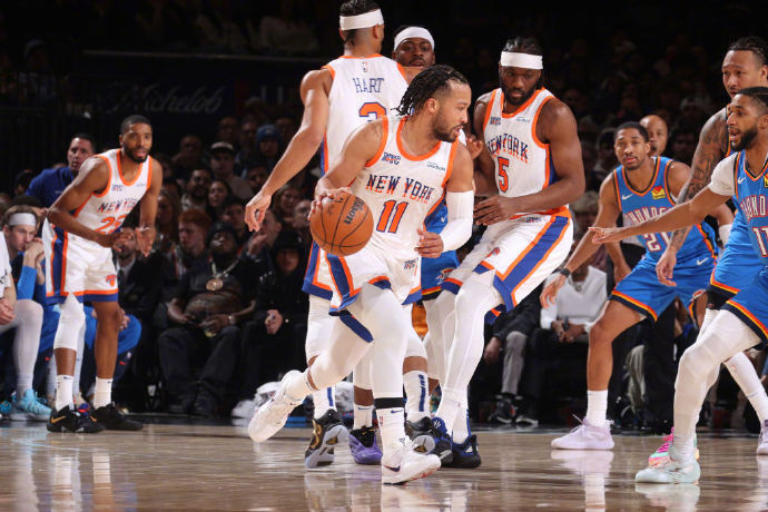 对决激情：尼克斯迎战篮板，胜者将赢得尊重与尊崇！