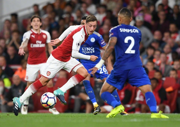 莱斯特城逆转战胜对手，喜迎开门红