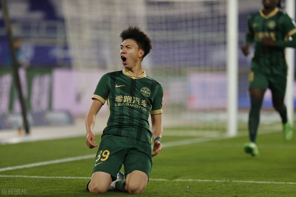 中超联赛强队逐渐崭露头角，新星频现