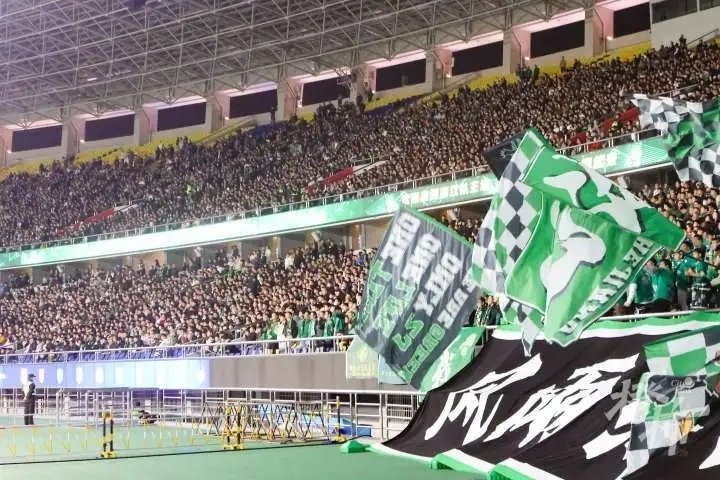 四川队主场拿下关键胜利，士气高涨